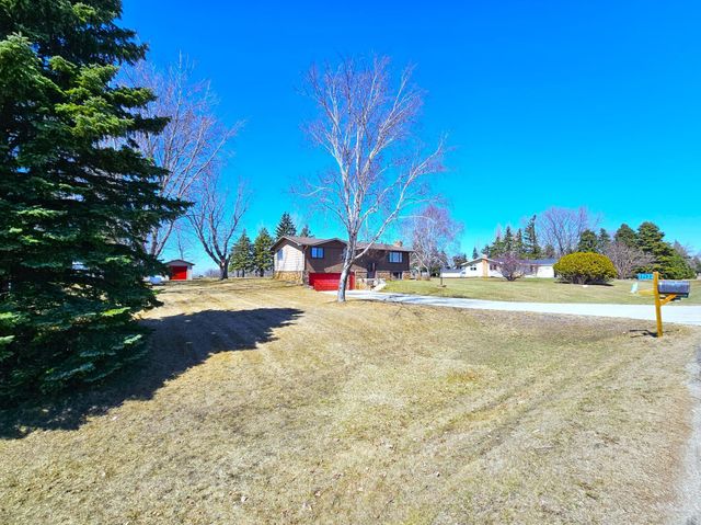 17132 River Oaks Boulevard, Fergus Falls, MN 56537