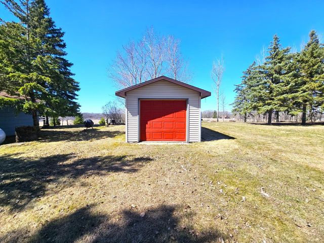 17132 River Oaks Boulevard, Fergus Falls, MN 56537