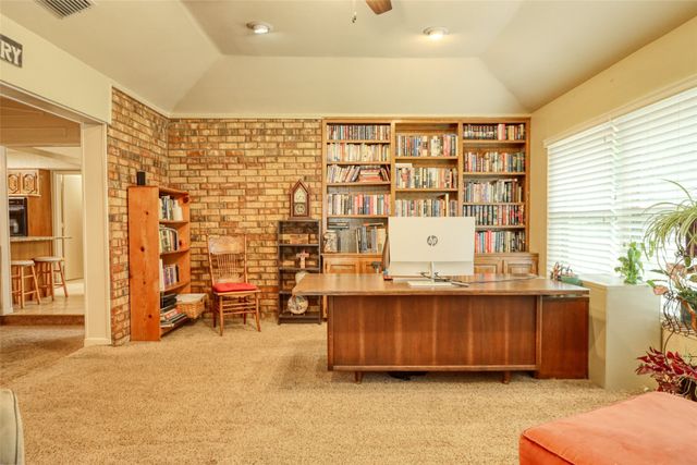 105 Santa Fe Circle, Waxahachie, TX 75165