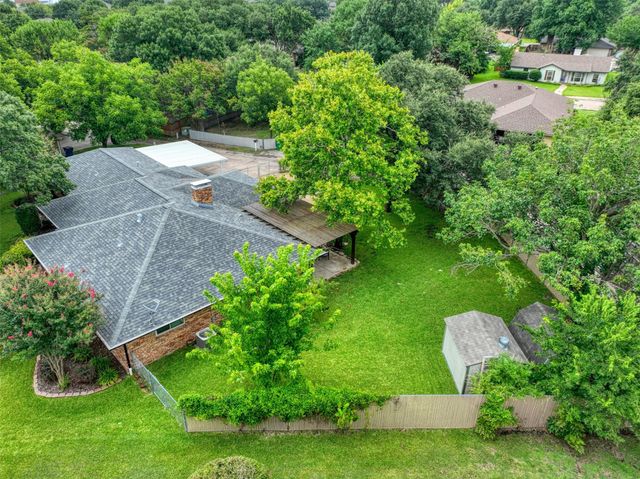 105 Santa Fe Circle, Waxahachie, TX 75165