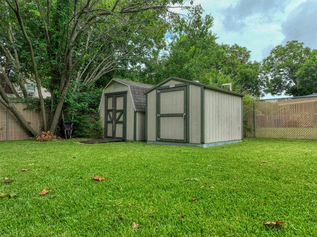 105 Santa Fe Circle, Waxahachie, TX 75165