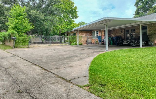 105 Santa Fe Circle, Waxahachie, TX 75165
