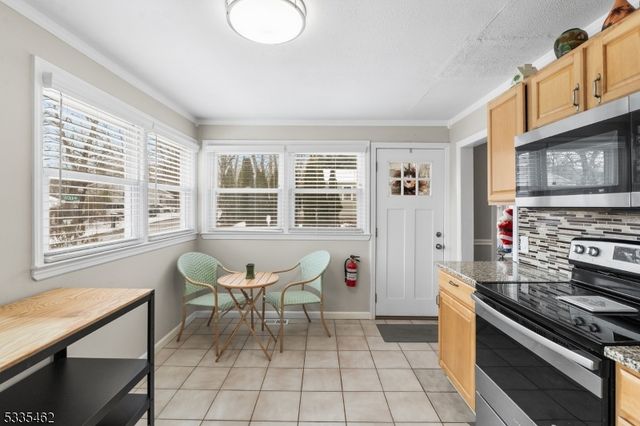 34 Northwestern Trl, Hopatcong Boro, NJ 07843