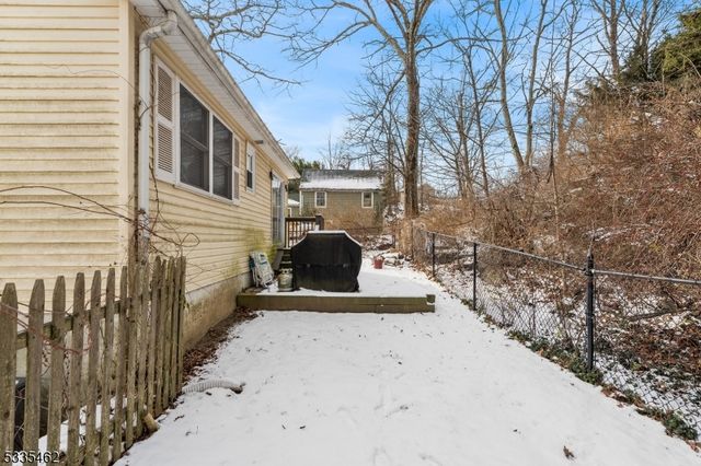 34 Northwestern Trl, Hopatcong Boro, NJ 07843