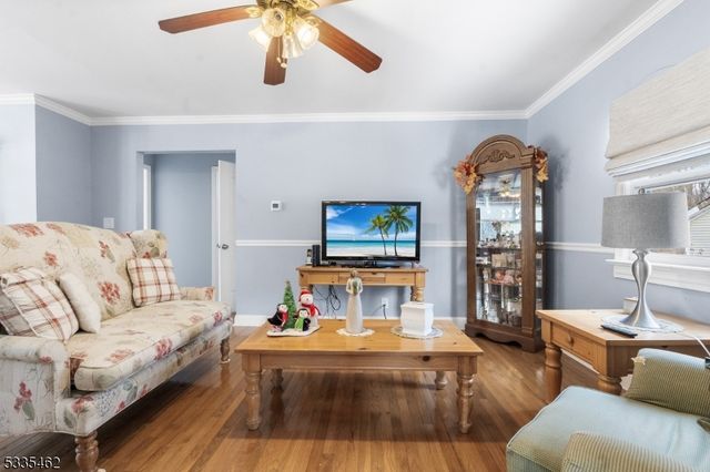 34 Northwestern Trl, Hopatcong Boro, NJ 07843