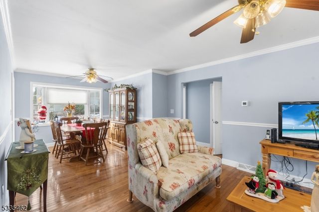 34 Northwestern Trl, Hopatcong Boro, NJ 07843