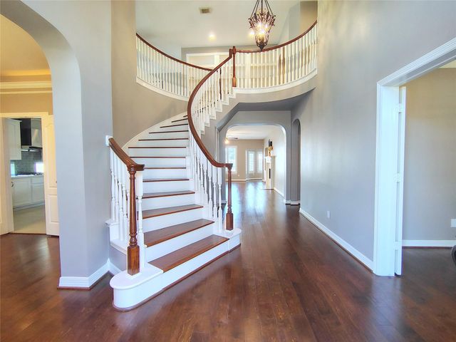 5515 Dawnington Place, Sugar Land, TX 77479