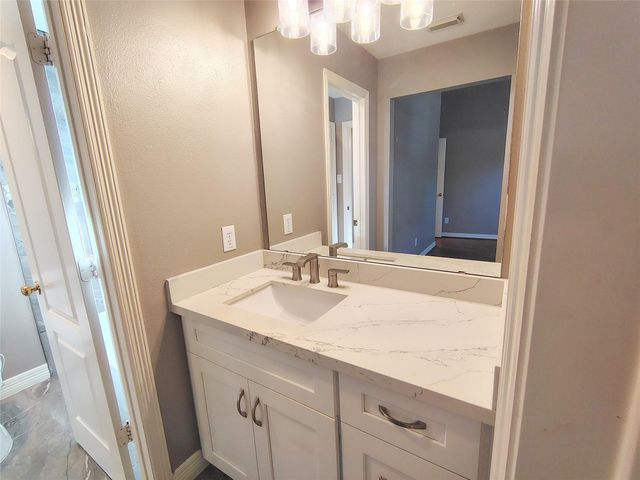 5515 Dawnington Place, Sugar Land, TX 77479