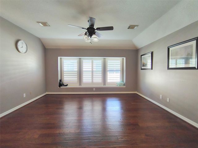 5515 Dawnington Place, Sugar Land, TX 77479