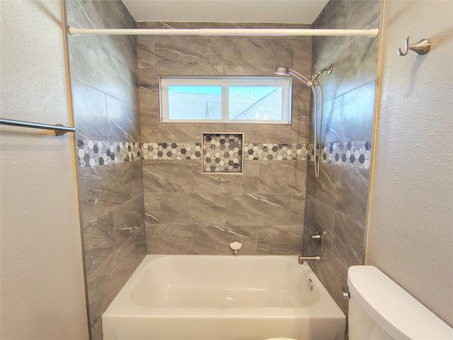 5515 Dawnington Place, Sugar Land, TX 77479