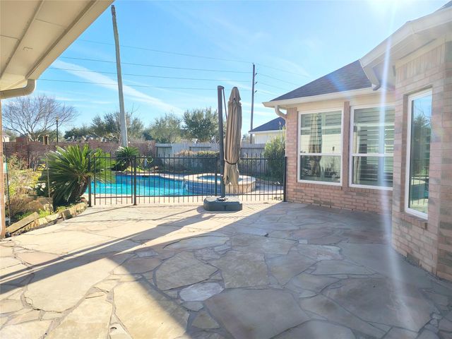 5515 Dawnington Place, Sugar Land, TX 77479