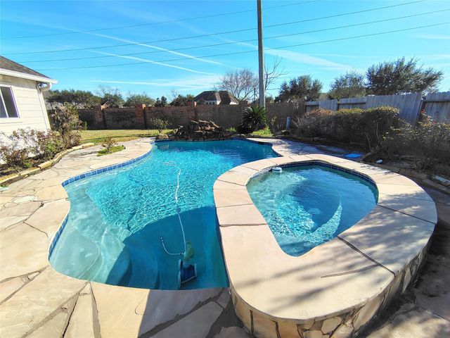 5515 Dawnington Place, Sugar Land, TX 77479