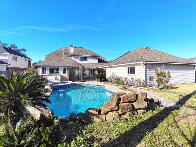 5515 Dawnington Place, Sugar Land, TX 77479