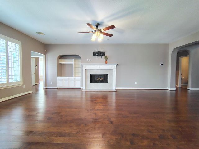 5515 Dawnington Place, Sugar Land, TX 77479