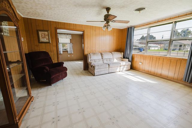 1409 Himalaya Ave, Thibodaux, LA 70301