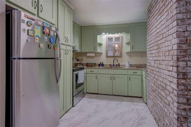 11889 Brown Bridge Road, Covington, GA 30016