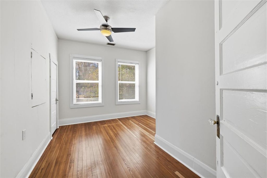 Image 20 of property listing at 6005 N TAMPA STREET, Tampa, FL 33604