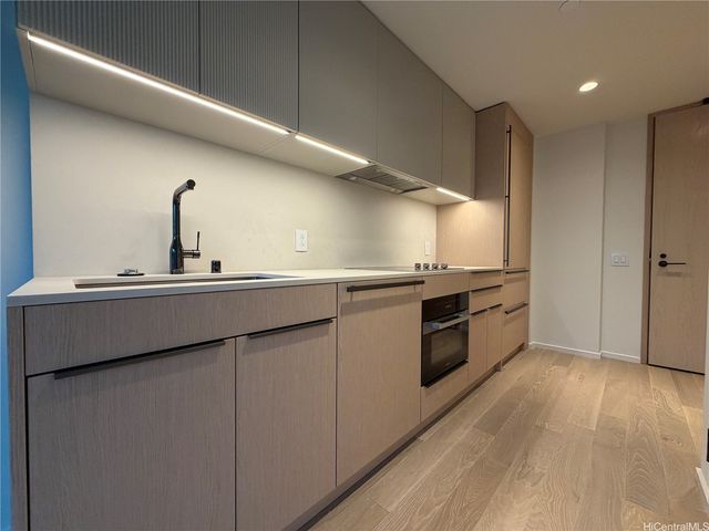 333 Ward Avenue 220, Honolulu, HI 96814