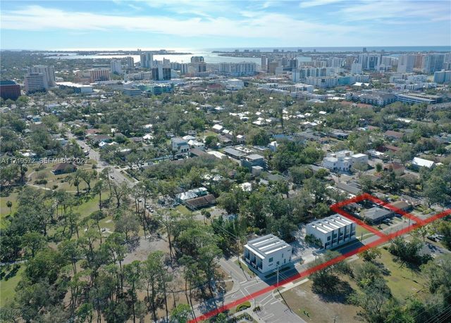 1744 10th Street, Sarasota, FL 34236