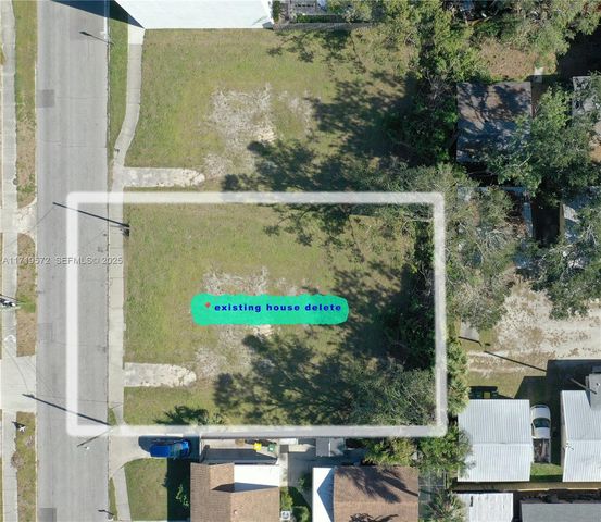 1744 10th Street, Sarasota, FL 34236