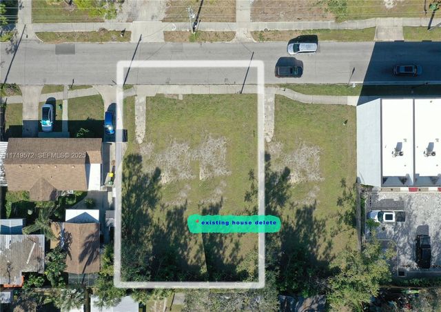 1744 10th Street, Sarasota, FL 34236
