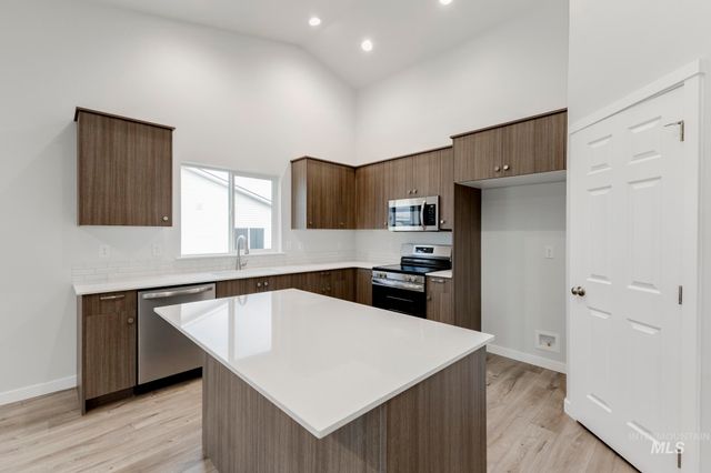 350 N Coltsfoot Ave, Kuna, ID 83634