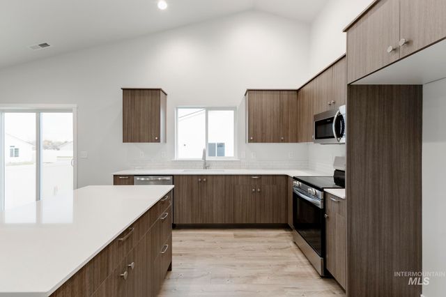 350 N Coltsfoot Ave, Kuna, ID 83634