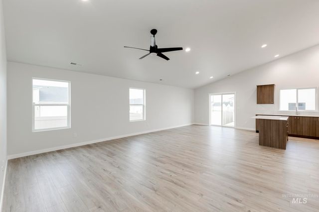 350 N Coltsfoot Ave, Kuna, ID 83634