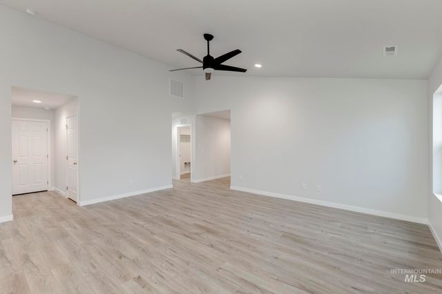 350 N Coltsfoot Ave, Kuna, ID 83634