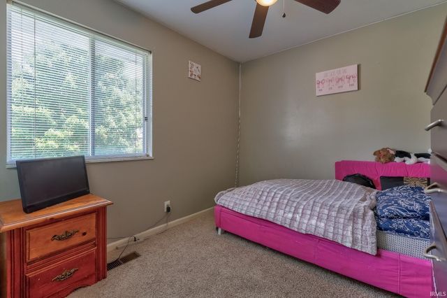 3229 Autumnwood Way, Evansville, IN 47715