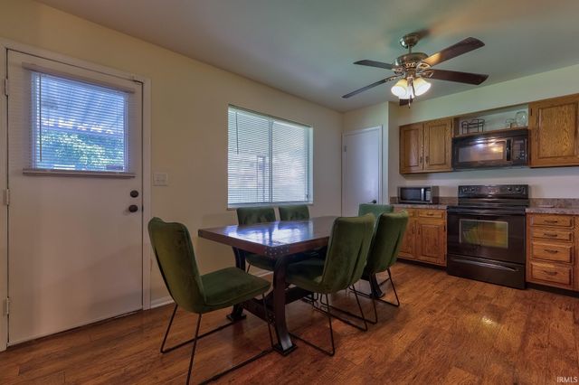 3229 Autumnwood Way, Evansville, IN 47715