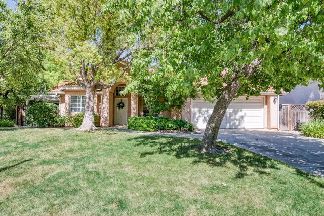 9150 N Red Lion Drive, Fresno, CA 93720