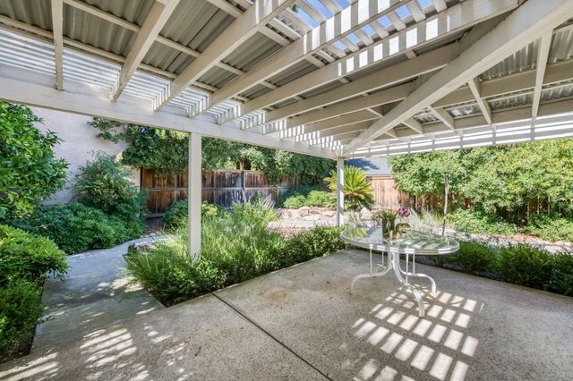 9150 N Red Lion Drive, Fresno, CA 93720