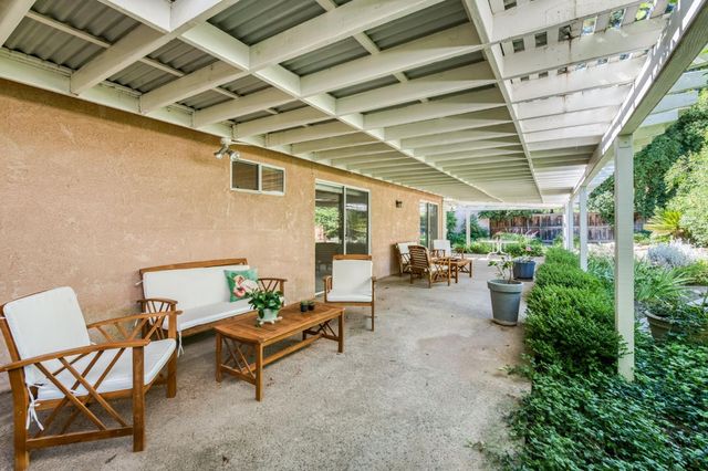 9150 N Red Lion Drive, Fresno, CA 93720