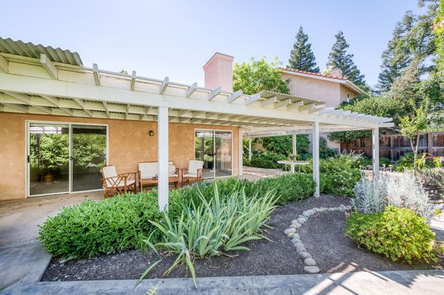 9150 N Red Lion Drive, Fresno, CA 93720