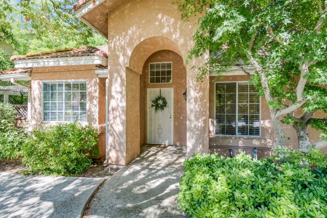 9150 N Red Lion Drive, Fresno, CA 93720