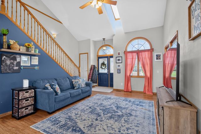 290 Somerset Drive, Cement City, MI 49233