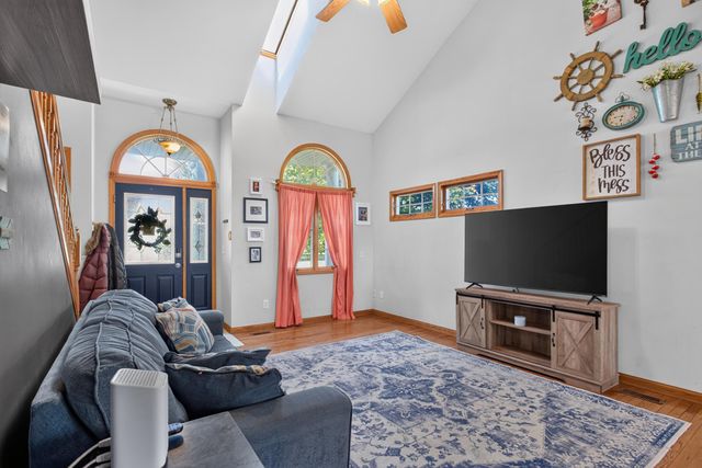 290 Somerset Drive, Cement City, MI 49233