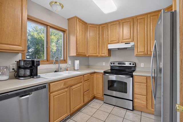 290 Somerset Drive, Cement City, MI 49233