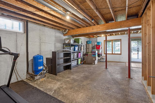 290 Somerset Drive, Cement City, MI 49233