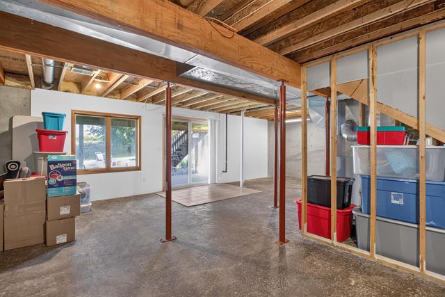 290 Somerset Drive, Cement City, MI 49233