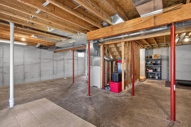 290 Somerset Drive, Cement City, MI 49233