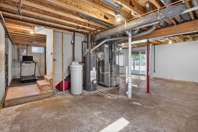 290 Somerset Drive, Cement City, MI 49233