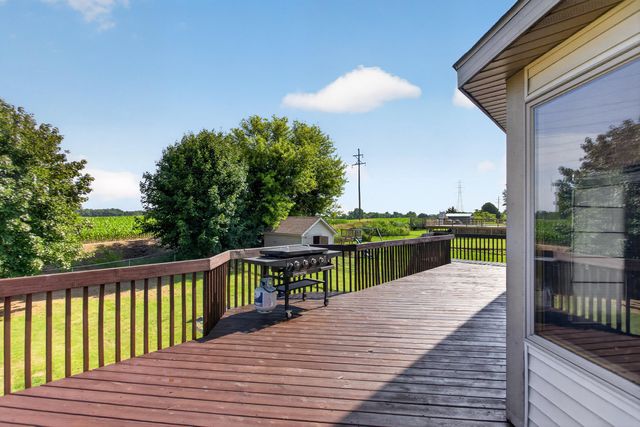 290 Somerset Drive, Cement City, MI 49233