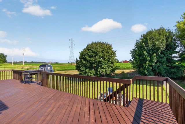 290 Somerset Drive, Cement City, MI 49233