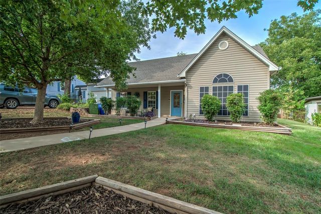 616 E Washington Avenue, Guthrie, OK 73044