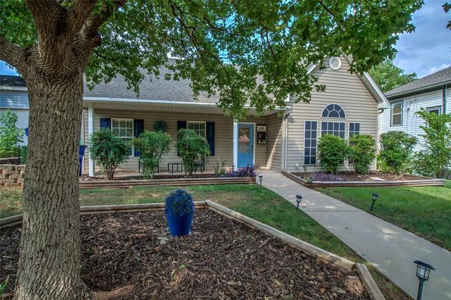 616 E Washington Avenue, Guthrie, OK 73044