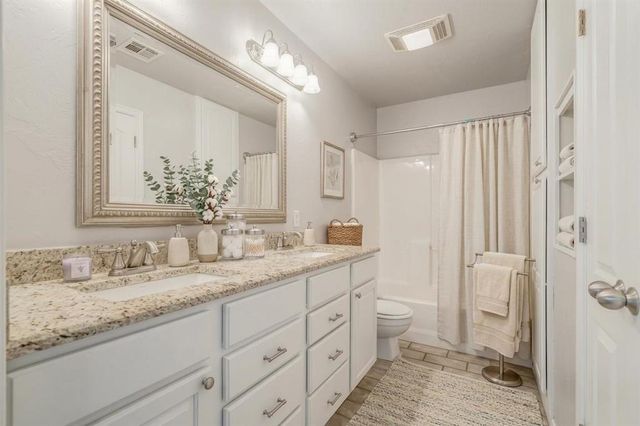 616 E Washington Avenue, Guthrie, OK 73044