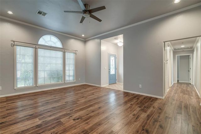 616 E Washington Avenue, Guthrie, OK 73044