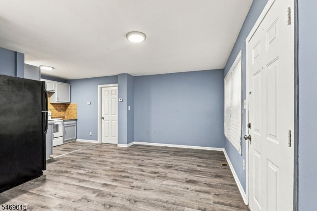 51 Demarest St, Newark City, NJ 07112 — photo 5